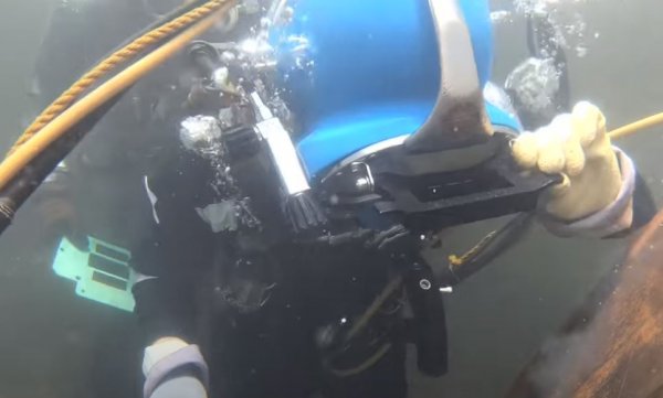 what tools are used for underwater welding